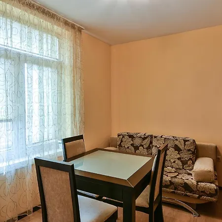 Апартаменты Budget Next To Sea Garden And *