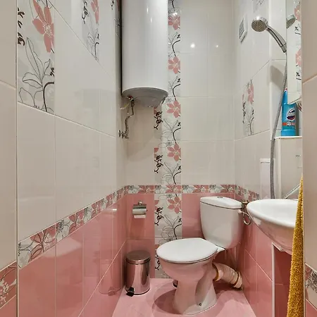 Апартаменты Budget Next To Sea Garden And